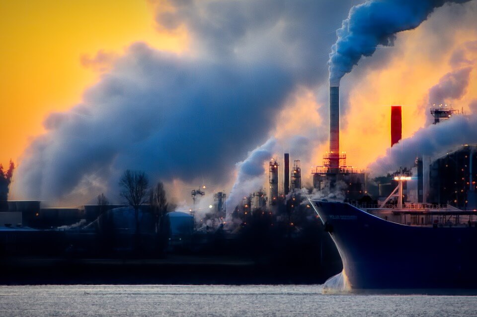 water zee scheepvaart boot vervoer logistiek mobiliteit industrie klimaatverandering luchtvervuiling